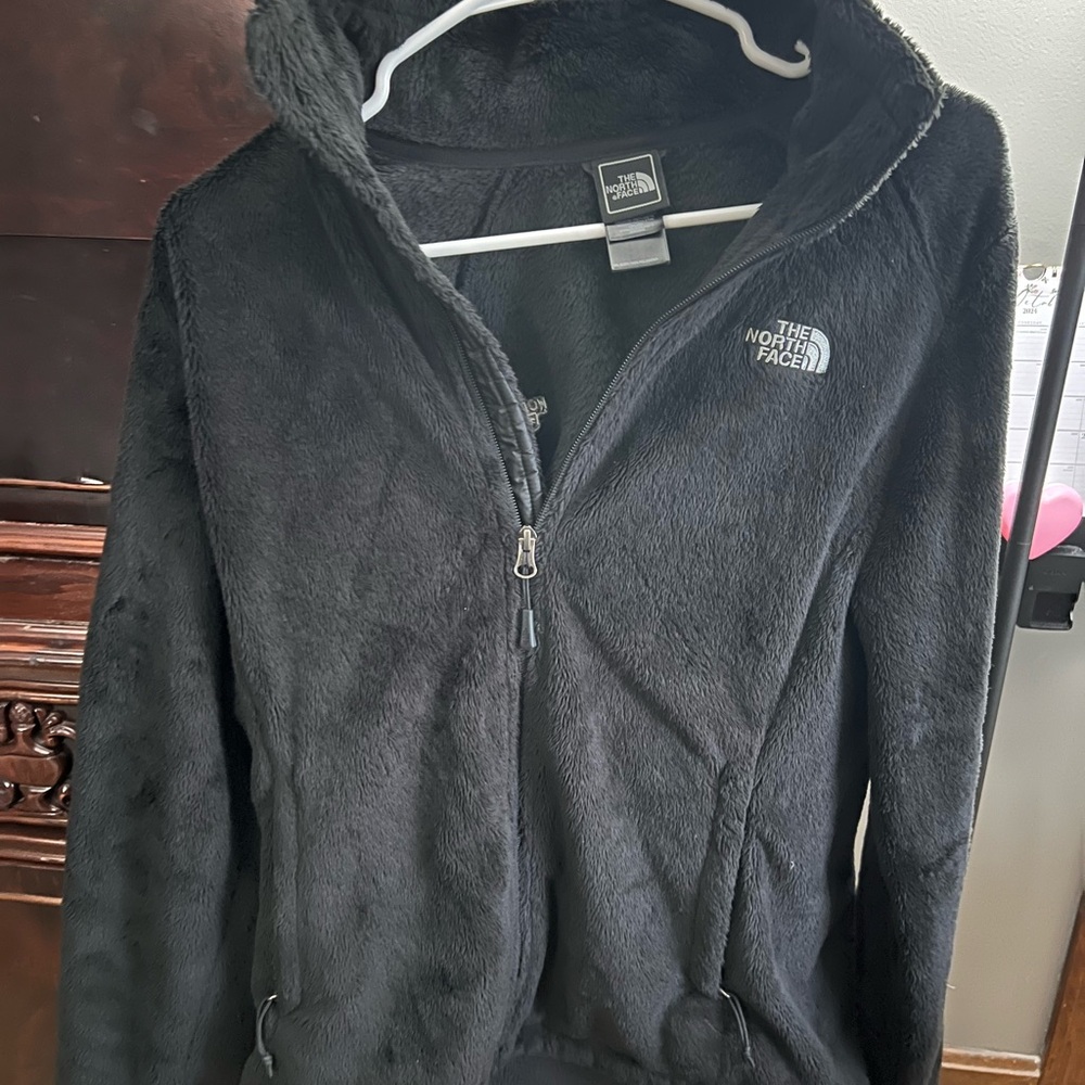 Black north face fleece jacket